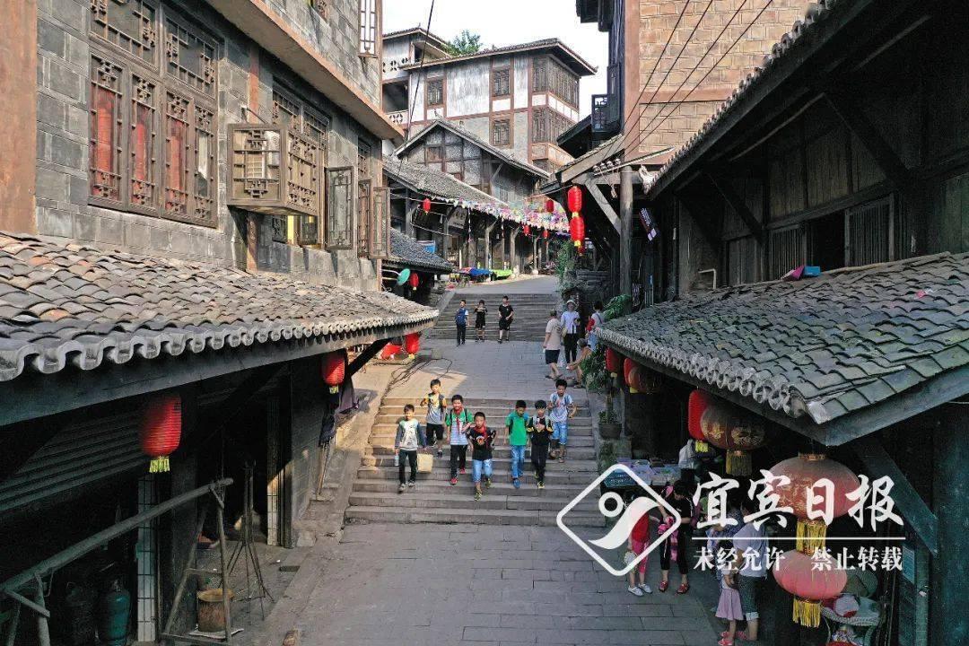 日出而作，日落而息是人们遵循地球围绕太阳公转的节律是对的还是错的？游戏画面